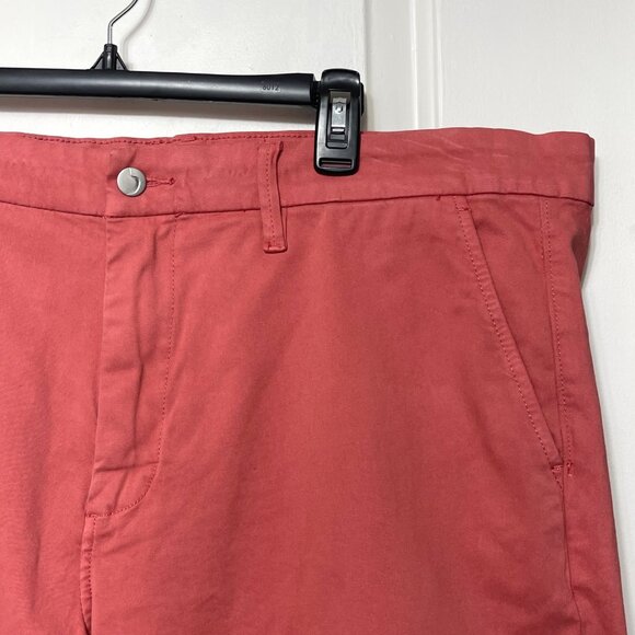 New Joe's The Brixton Straight 8.5" Inseam Shorts in Mineral Red Size 40 - Picture 5 of 10